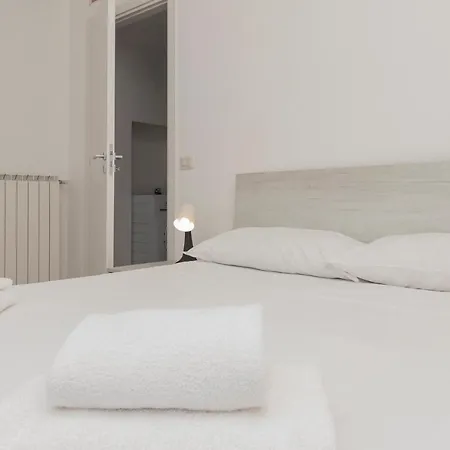 I Host - Rembrandt 56 *