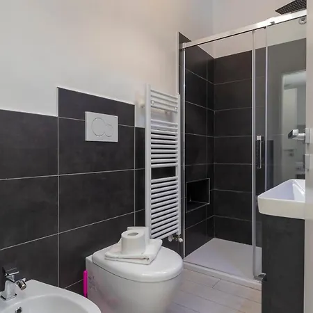 I Host - Rembrandt 56 *